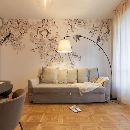 Beplace Apartments In Fiera Milan Luaran gambar
