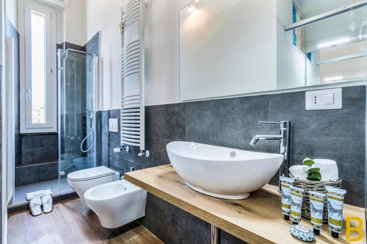 Beplace Apartments In Fiera Milan Luaran gambar