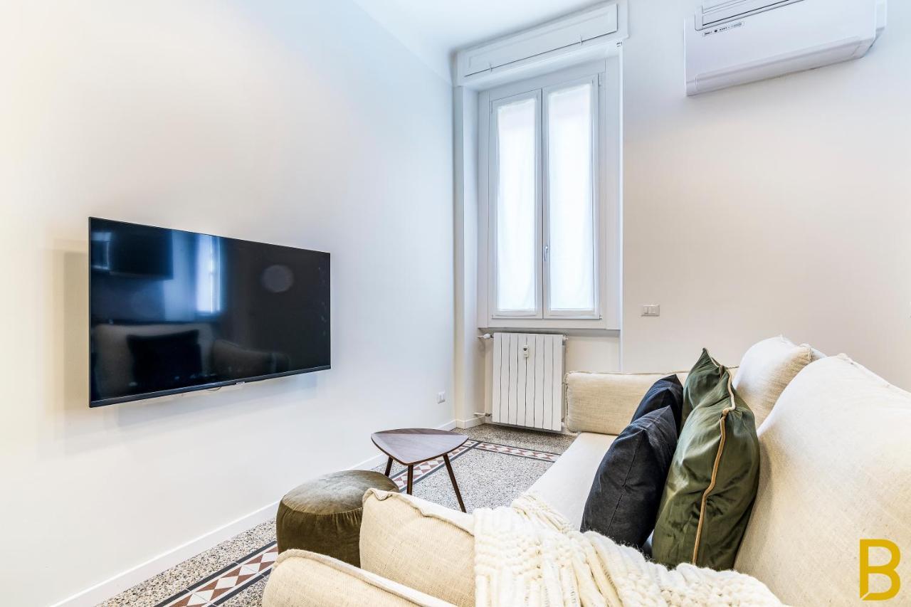 Beplace Apartments In Fiera Milan Luaran gambar