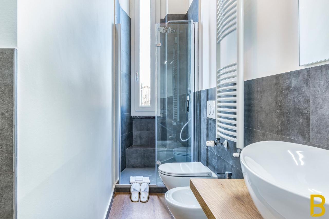 Beplace Apartments In Fiera Milan Luaran gambar
